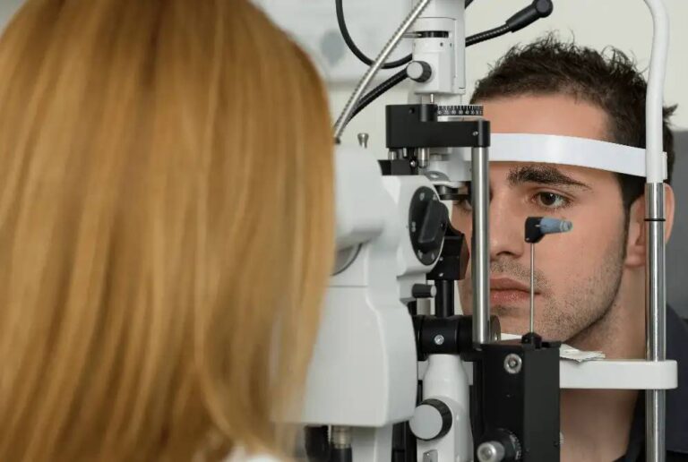 eyesurgery4u-checkup